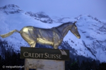Pferdestatue gesponsert von Credit Suisse